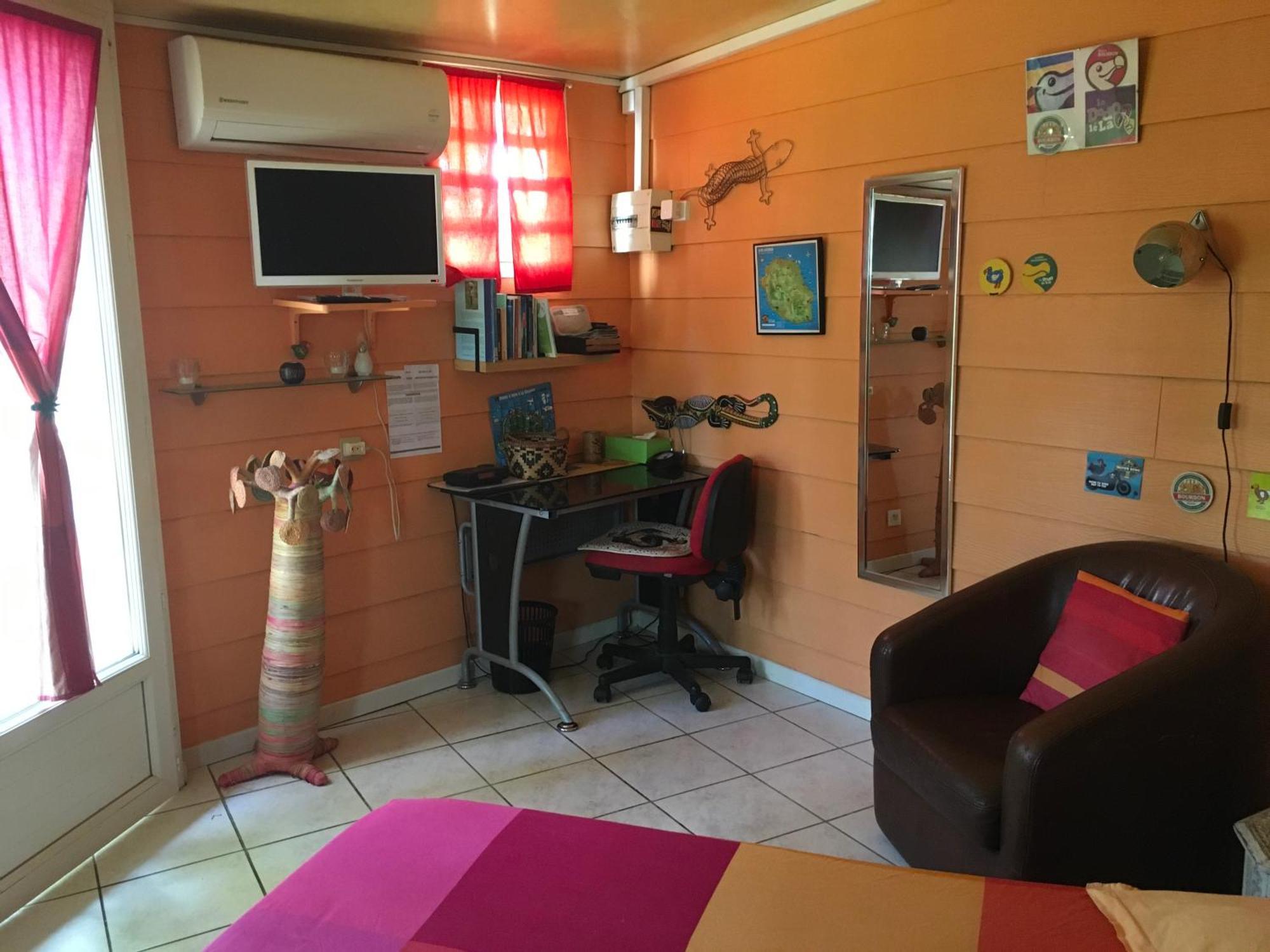 Maison Joss Studio Proche Aeroport Sainte-Clotilde Kültér fotó